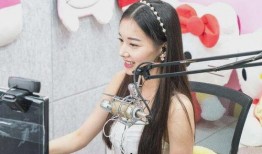 女主播脱裤子漏内裤