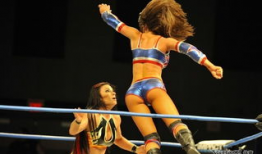 摔跤了照片,摔跤照片背后的故事