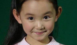 蒋依依小时候照片