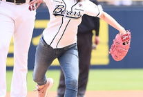 日本棒球选手娶女主播