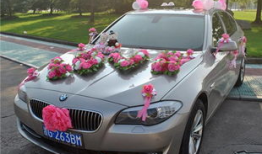 结婚车图片,浪漫婚车映衬幸福瞬间