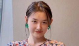 蒋依依小时候照片