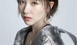 演员阚清子的照片,光影交织下的美丽瞬间